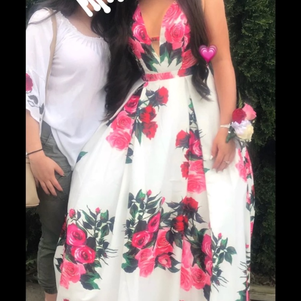 JOVANI ROSE PROM DRESS - Picture 3 of 7